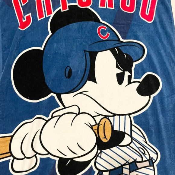Chicago Cubs MLB Mickey Mouse Baseball Beach Towel 56.5 x 29.5 FLAWS - Picture 5 of 16